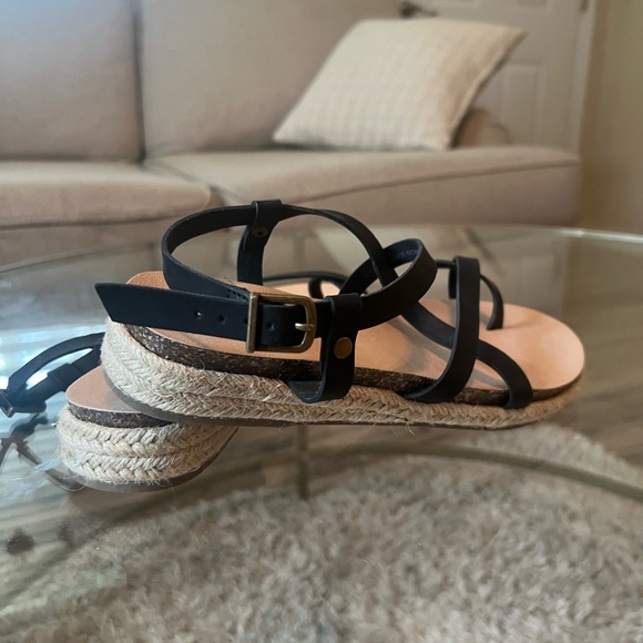 Women’s black sandals, strapy, woven platform - Picture 6 of 8